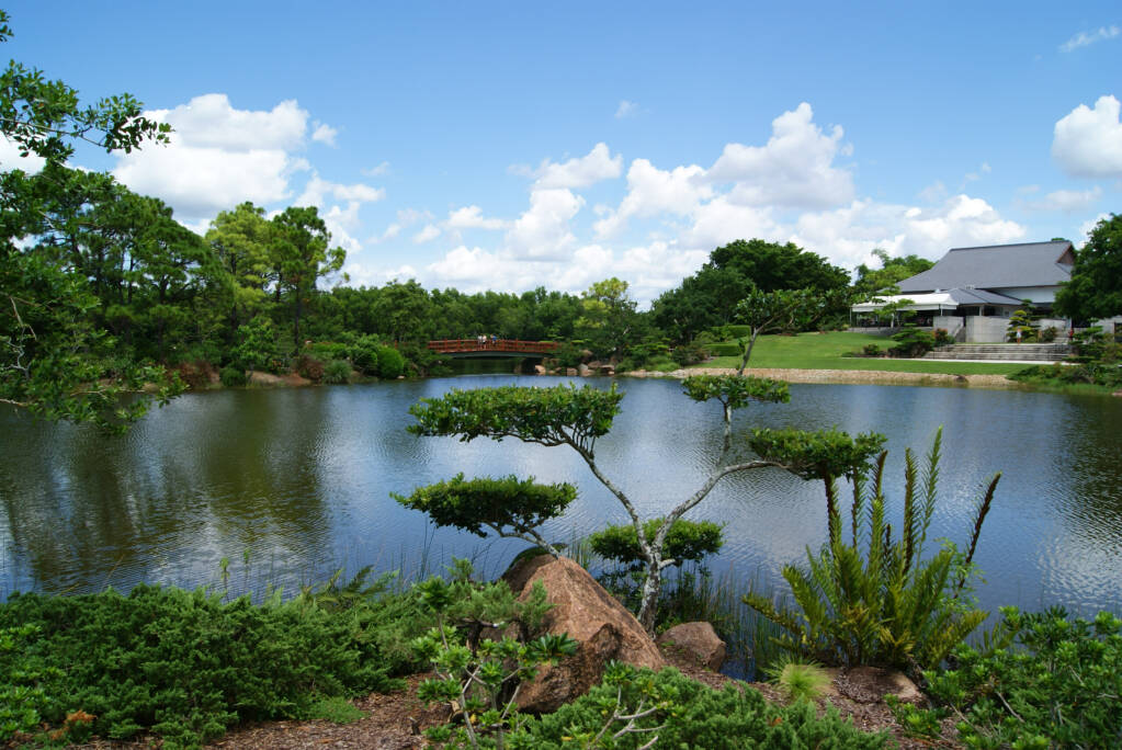 Morikami Japenese Gardens Lake and museum