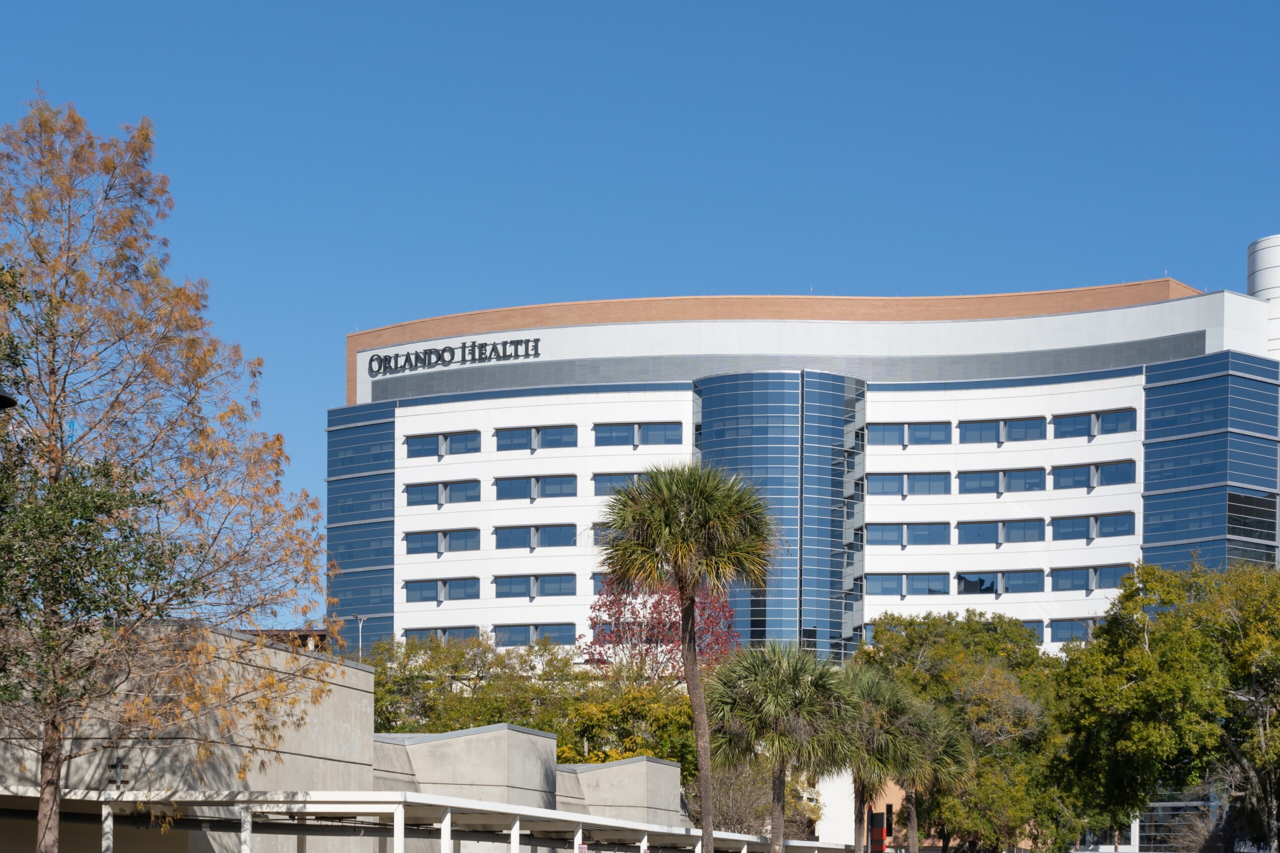 Widok na prywatny szpital Orlando Health Medical Center.